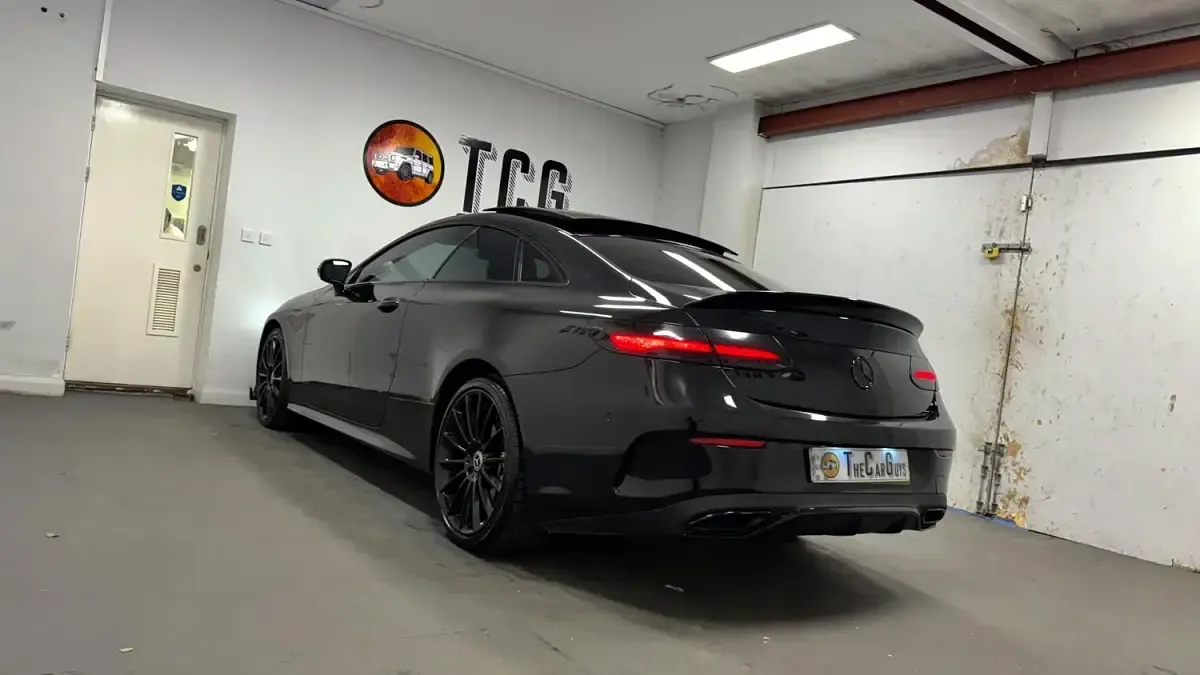 Used Mercedes E220 AMG Line Premium 194 HP (142 kW) 2018 Black Coupe