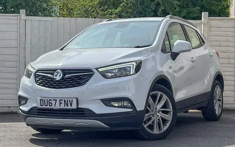 Used Vauxhall Mokka Design Edition 140 HP (102 kW) 2017 White SUV