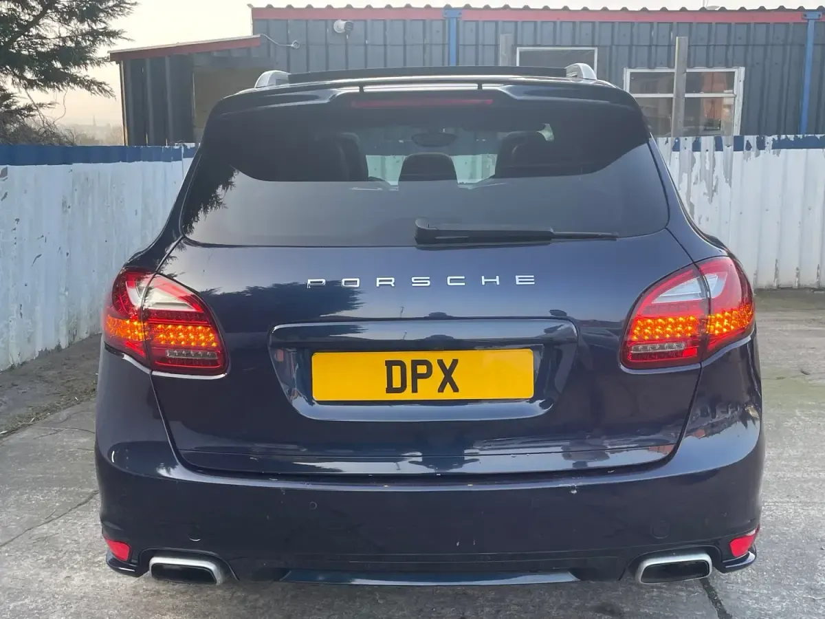 Usado Porsche Cayenne 240 HP (176 kW) 2012 Azul SUV