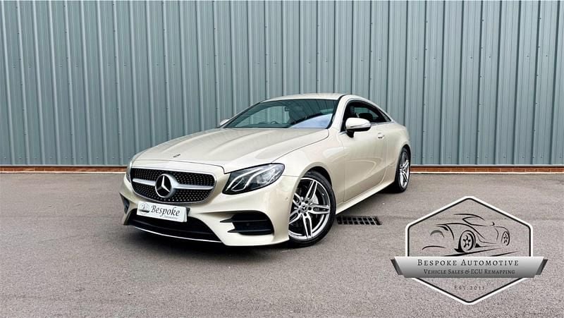 Begagnad Mercedes E220 AMG line 2018 Beige Sportkupé