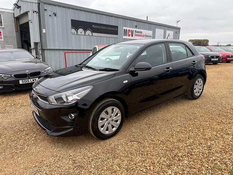 Used Kia Rio 99 HP (72 kW) 2021 Black Hatchback