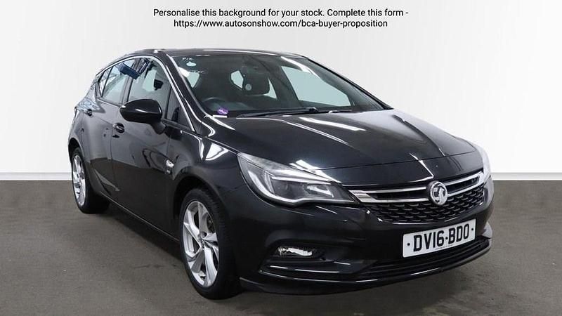 Used Vauxhall Astra SRi 100 HP (73 kW) 2016 Black Hatchback