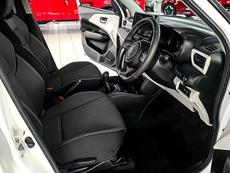 Usado Suzuki Swift 82 HP (60 kW) 2025 Branco Citadino