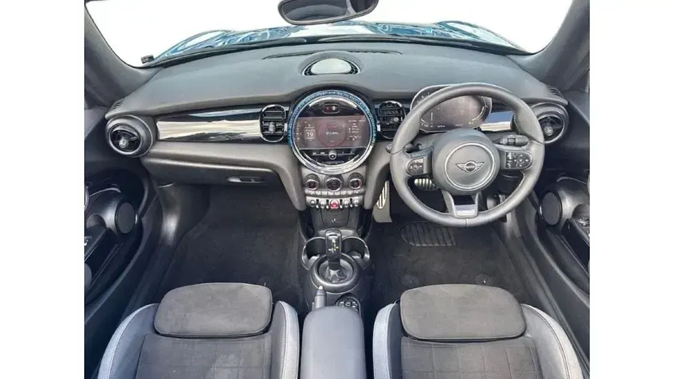 Used Mini Cooper Cabriolet Sport 134 HP (98 kW) 2024 Blue Cabriolet