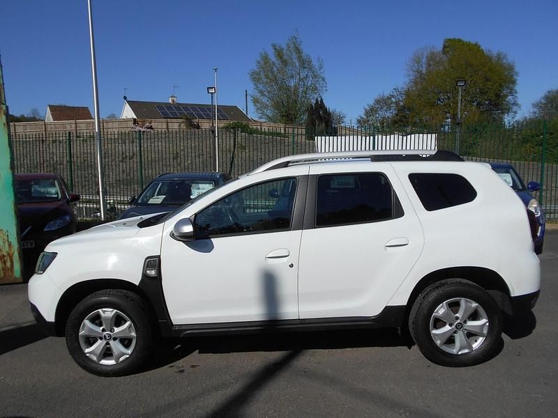 Usado Dacia Duster Comfort 115 HP (84 kW) 2019 Branco SUV