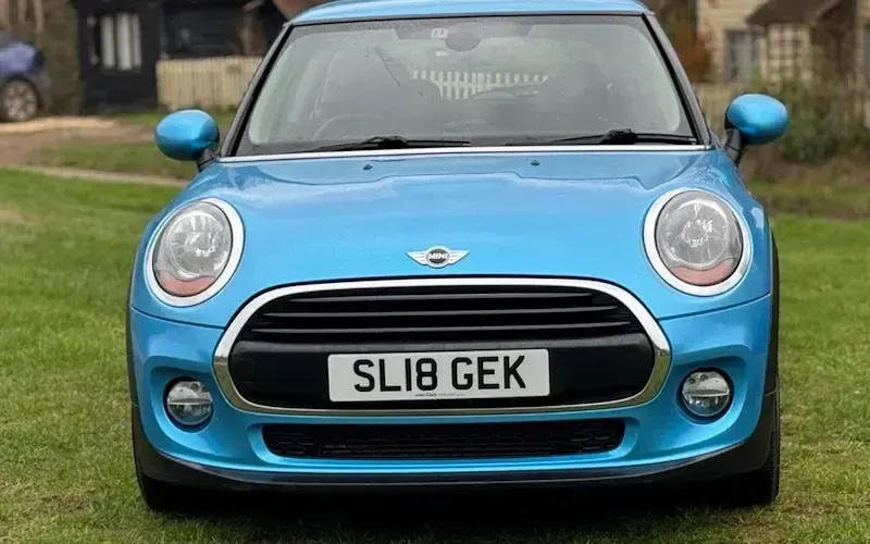 Begagnad Mini ONE Hatch 102 HK (75 kW) 2017 Blå Halvkombi