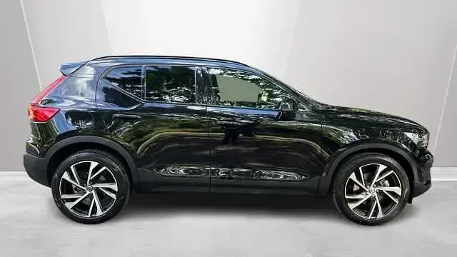 Used Volvo XC40 R-Design Pro 194 HP (142 kW) 2021 SUV