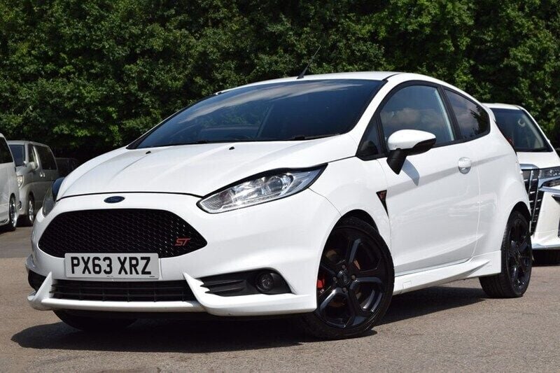 White Used 2013 Ford Fiesta ST Hatchback | £4,995 (Fair price) - Image 1/1