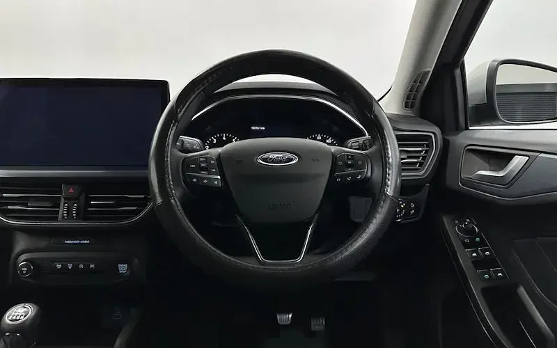 Used Ford Focus Active 125 HP (91 kW) 2024 Silver Hatchback