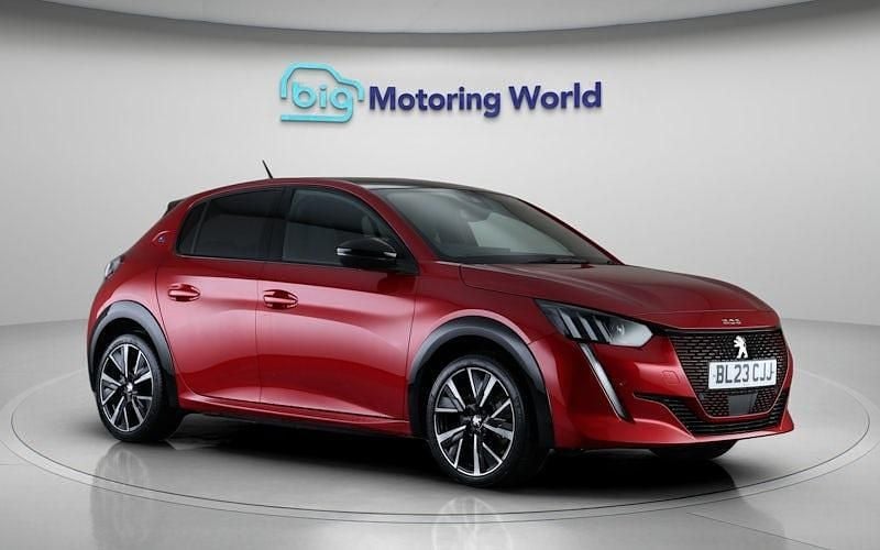 Used Peugeot e-208 GT 100 kW (136 HP) 2023 Red Hatchback