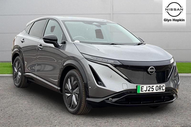 Grey New 2025 Nissan Ariya Evolve SUV | £35,592 (A bit pricey) - Image 1/4