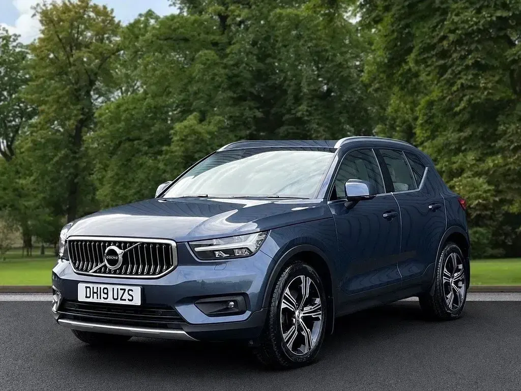 Used Volvo XC40 Inscription 244 HP (179 kW) 2019 Blue SUV