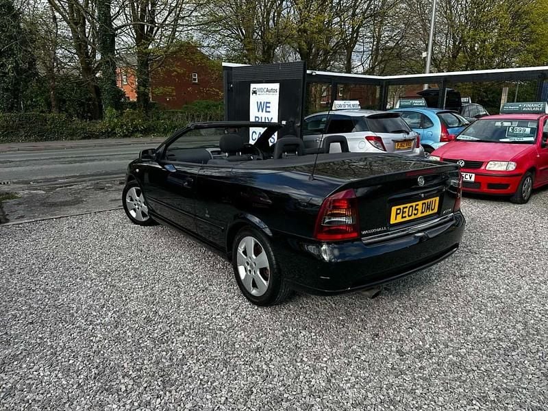 Second-hand Vauxhall Astra Cabriolet 2005 Negru Cabrio