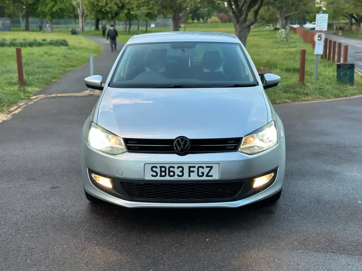 Begagnad VW Polo Edition 60 HK (44 kW) 2013 Silver Halvkombi