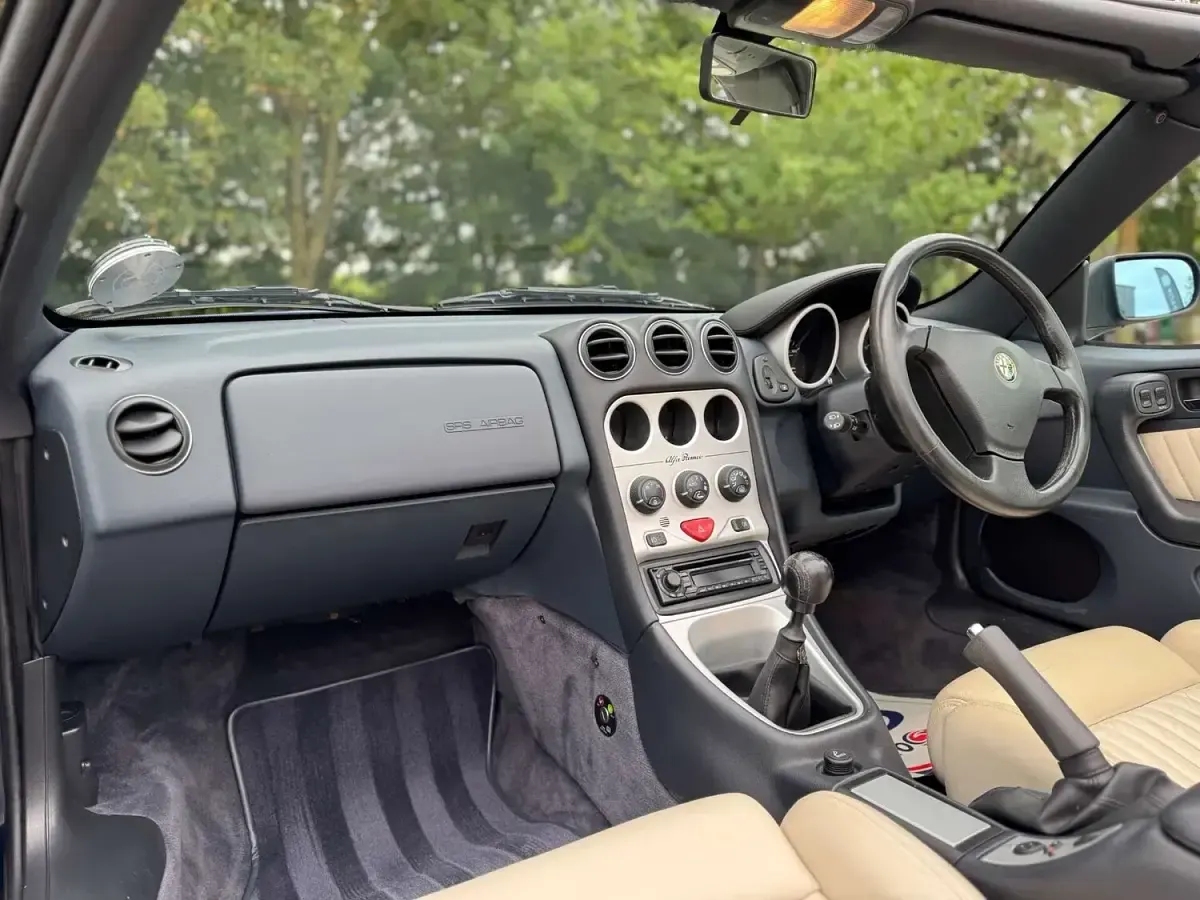 Used Alfa Romeo Spider 218 HP (160 kW) 2001 Blue Cabriolet
