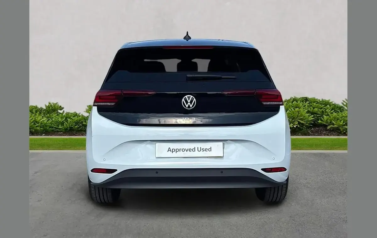 Used VW ID.3 Pure 125 kW (170 HP) 2025 White Hatchback