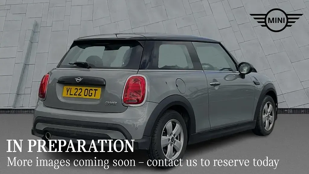 Używany Mini Cooper Classic 134 KM (98 kW) 2022 Szary Hatchback