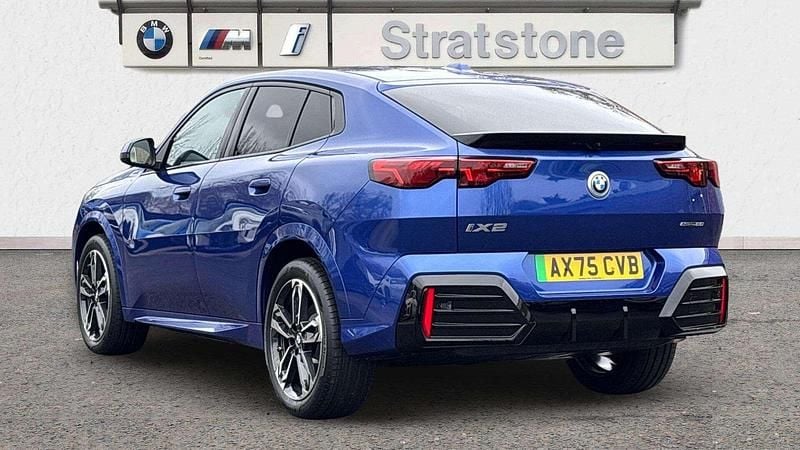 New BMW iX2 M Sport 147 kW (201 HP) 2025 Blue SUV