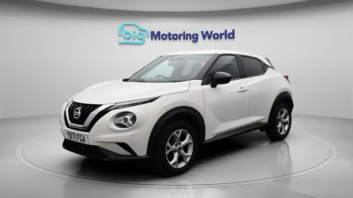 Used Nissan Juke N-Connecta 114 HP (83 kW) 2021 White SUV