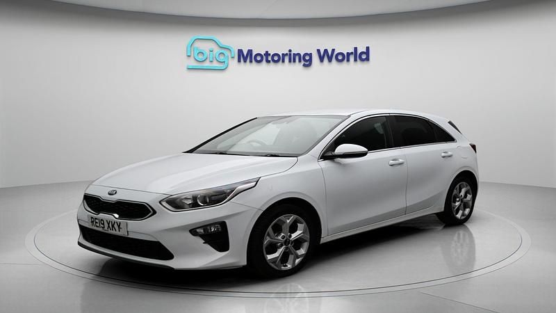 Used Kia Ceed 114 HP (83 kW) 2019 Hatchback