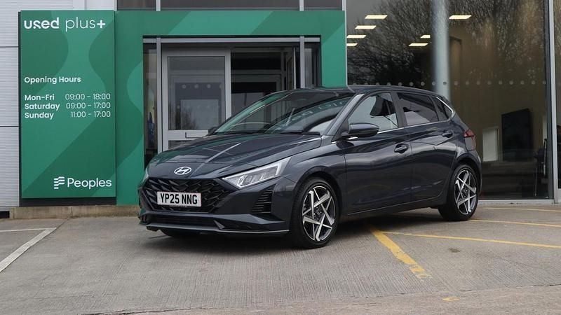 Used Hyundai i20 Premium 100 HP (73 kW) 2025 Grey Hatchback