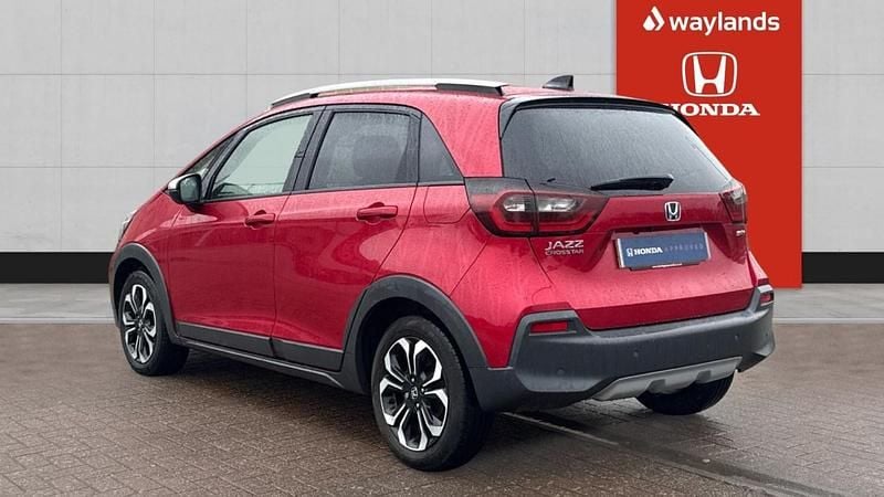 Used Honda Jazz Hybrid 109 HP (80 kW) 2021 Red Hatchback