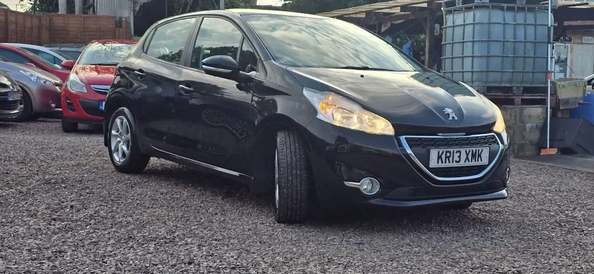 Used Peugeot 208 Active 82 HP (60 kW) 2013 Black Hatchback