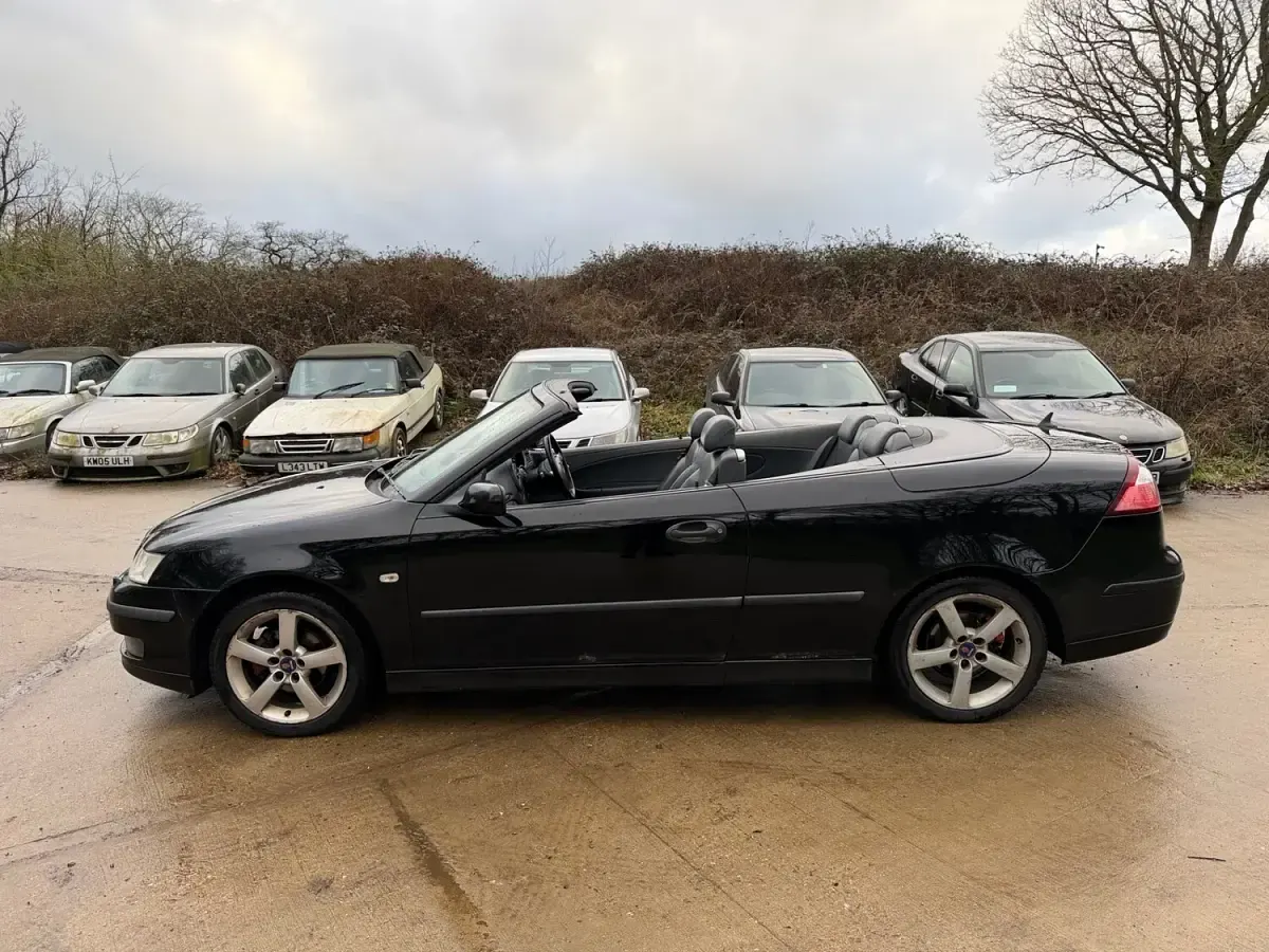 Used Saab 9-3 Vector 122 HP (89 kW) 2004 Black Sedan