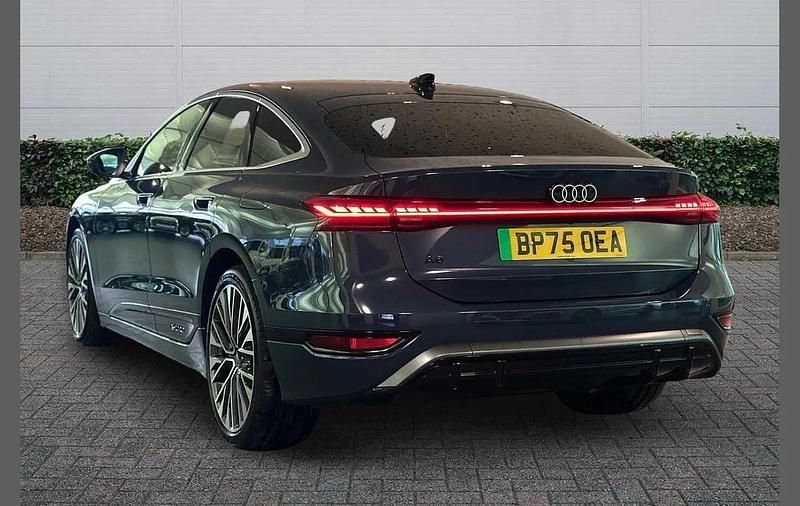 New Audi A6 e-tron S-Line 210 kW (286 HP) 2026 Blue Hatchback