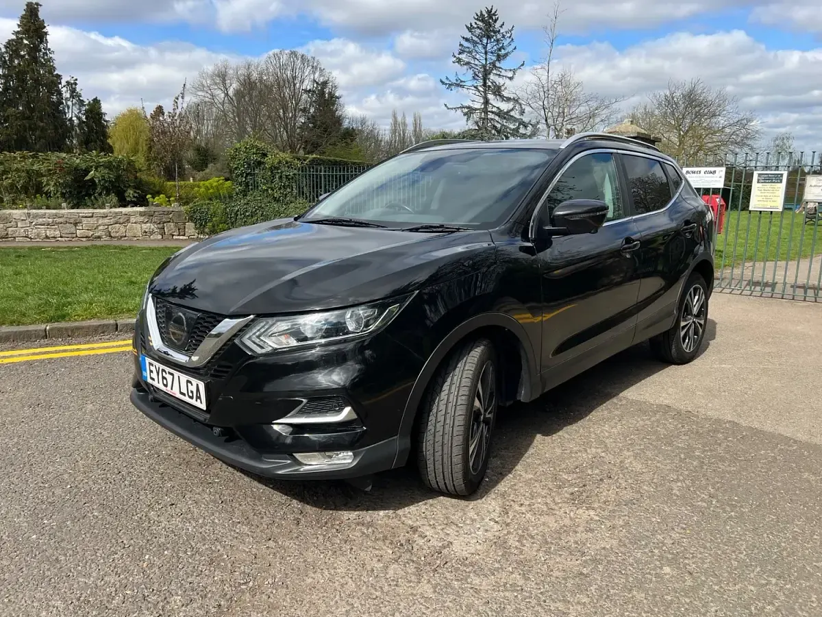 Used Nissan Qashqai N-Connecta 2017 Black SUV