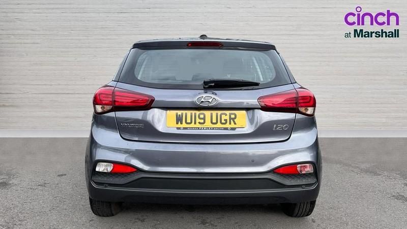 Used Hyundai i20 84 HP (61 kW) 2019 Grey Hatchback