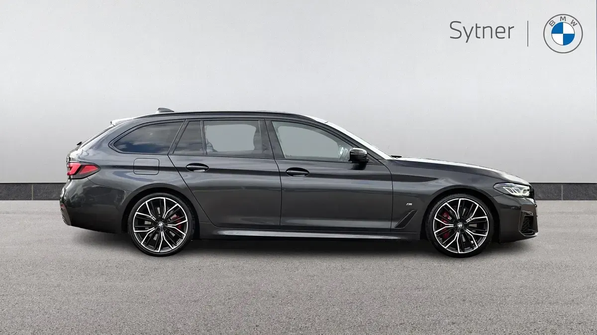 Used BMW 520 M Sport 187 HP (137 kW) 2023 Grey Estate