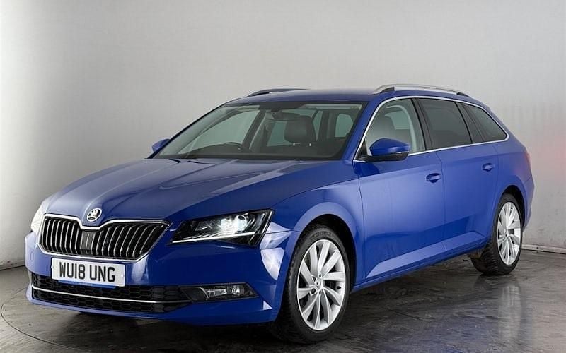 Used Skoda Superb SE L Executive 190 HP (139 kW) 2018 Blue Estate