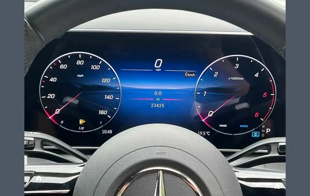 Used Mercedes GLC220 AMG line 194 HP (142 kW) 2025 Grey SUV