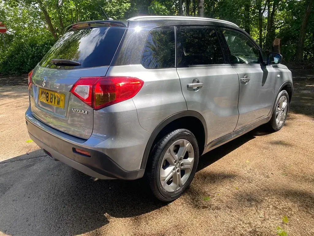 Usado Suzuki Vitara SZ-T 120 CV (88 kW) 2018 Gris SUV