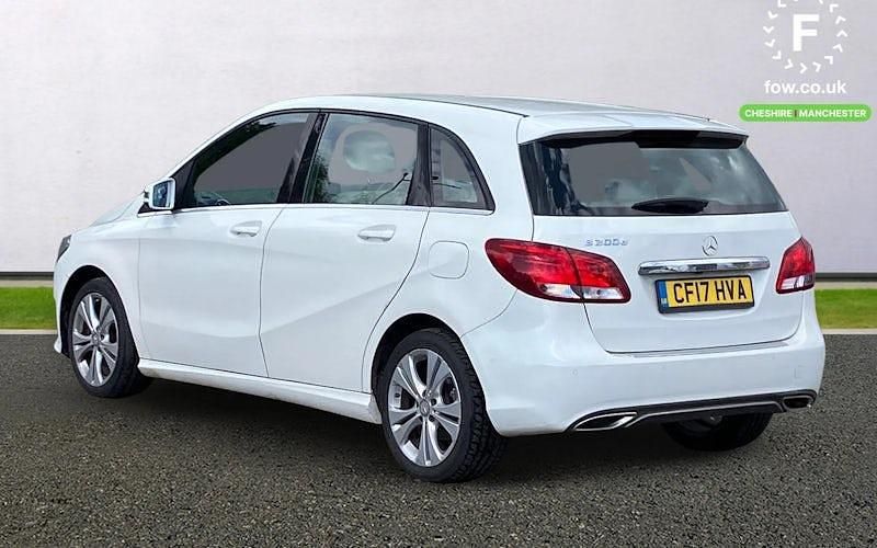 Used Mercedes B200 136 HP (100 kW) 2017 White MPV