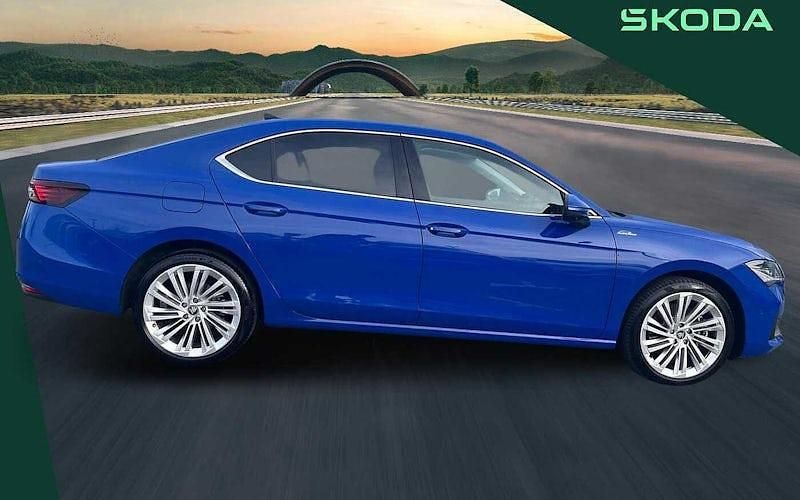 Used Skoda Superb LAURIN & KLEMENT 193 HP (141 kW) 2025 Energy blue Hatchback