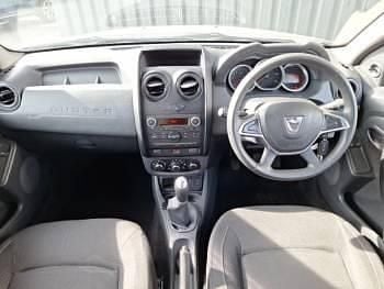Used Dacia Duster Ambiance 114 HP (83 kW) 2017 Silver SUV