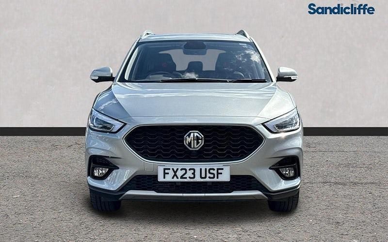 Usado MG ZS Exclusive 111 HP (81 kW) 2023 Prateado Sedan