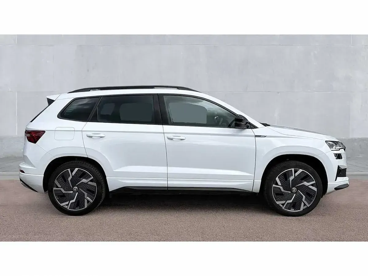 Used Skoda Karoq SportLine 190 HP (139 kW) 2023 Moon white SUV