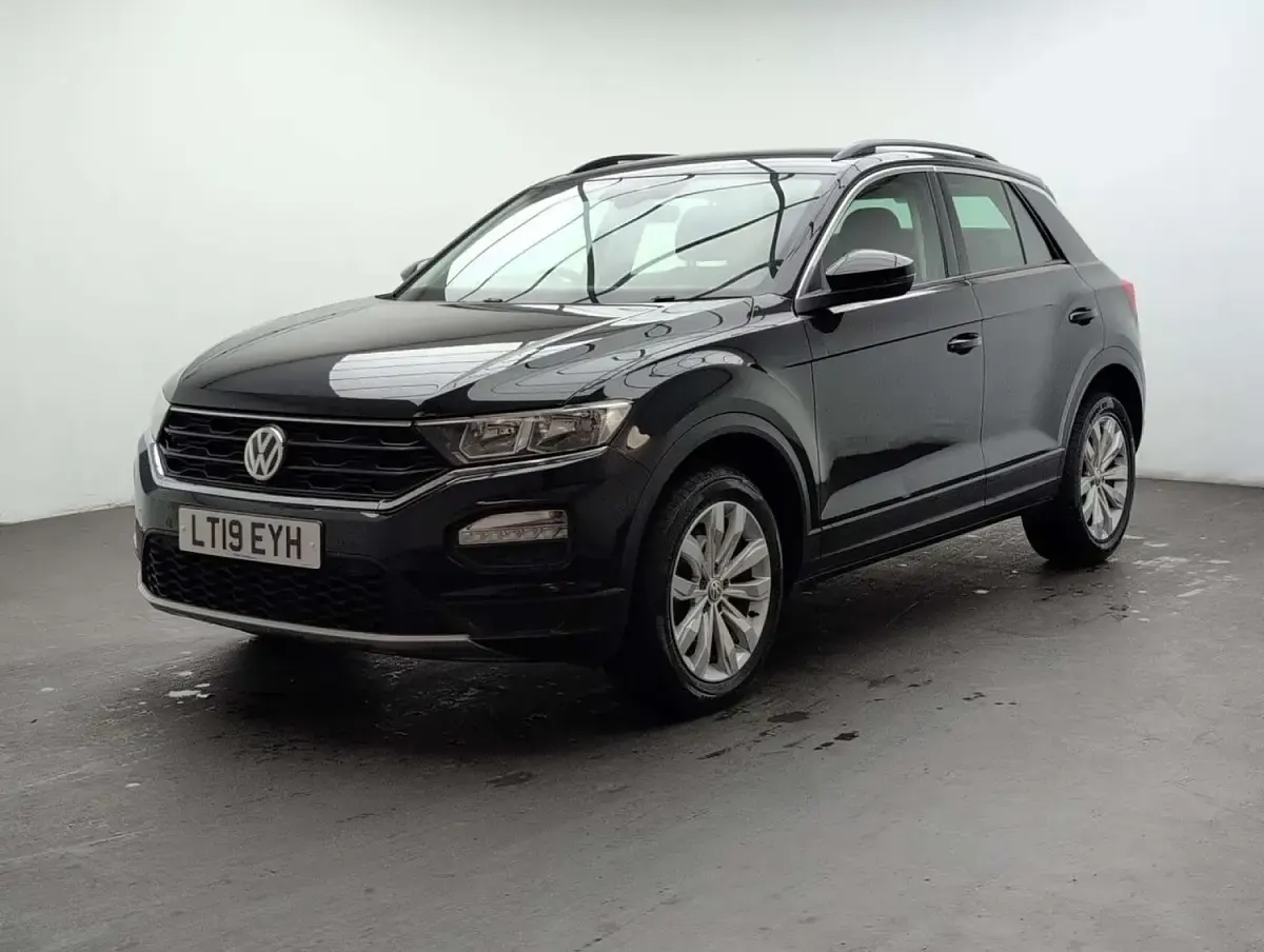Used VW T-Roc SE 147 HP (108 kW) 2019 Black SUV
