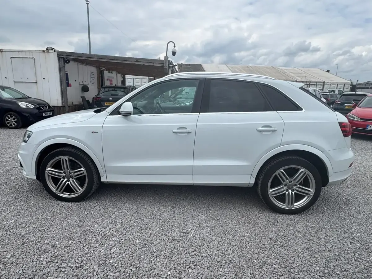 Usado Audi Q3 S-line plus 177 HP (130 kW) 2014 Branco SUV