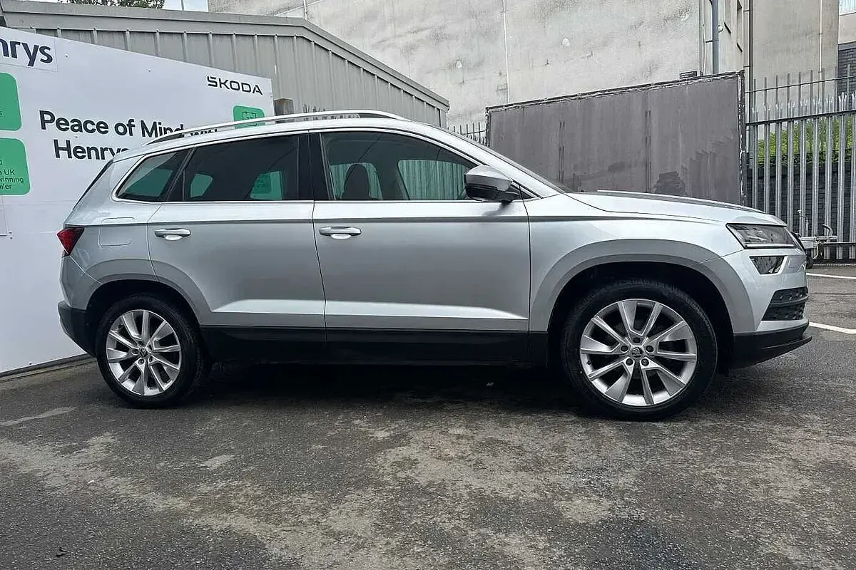Used Skoda Karoq SE L 150 HP (110 kW) 2022 Brilliant silver metallic SUV