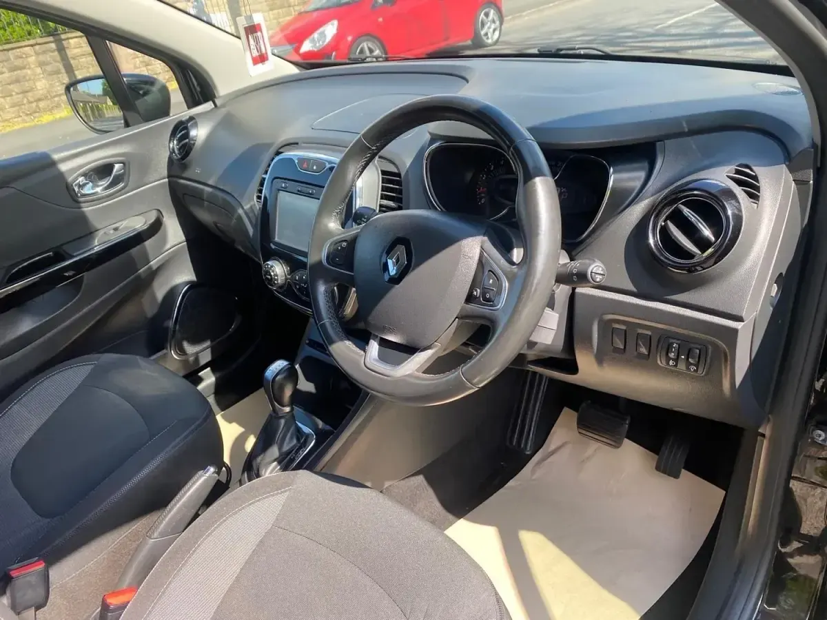 Używany Renault Captur Dynamique 90 KM (66 kW) 2017 Czarny SUV