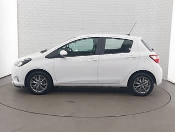 Used Toyota Yaris 111 HP (81 kW) 2017 White Hatchback