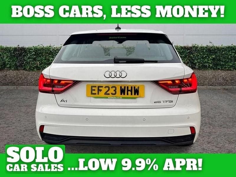 Used Audi A1 Sportback Sport 95 HP (69 kW) 2023 White Hatchback