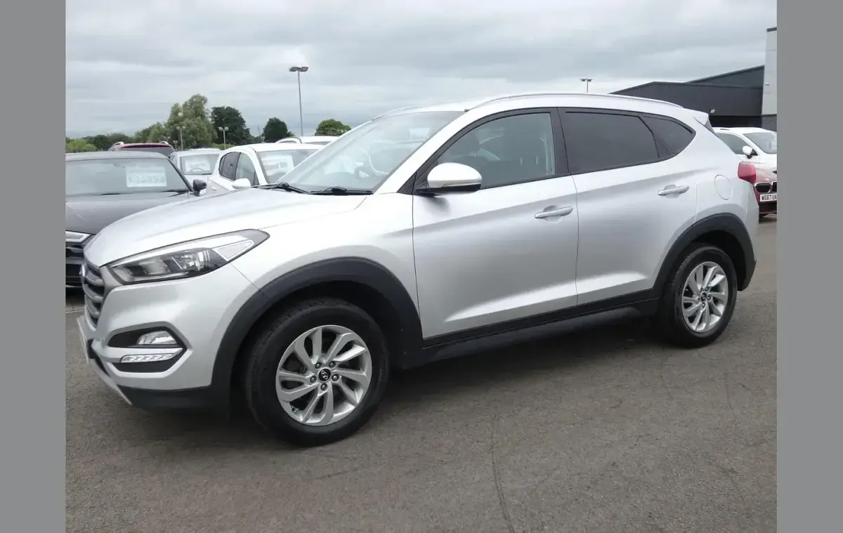 Used Hyundai Tucson SE 177 HP (130 kW) 2018 Silver SUV