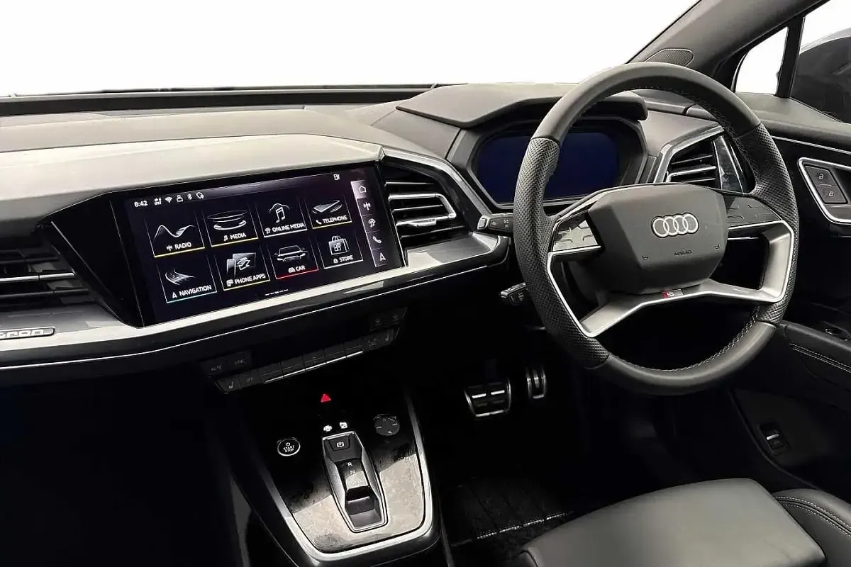 Used Audi Q4 e-tron S-Line 150 kW (204 HP) 2025 Other SUV