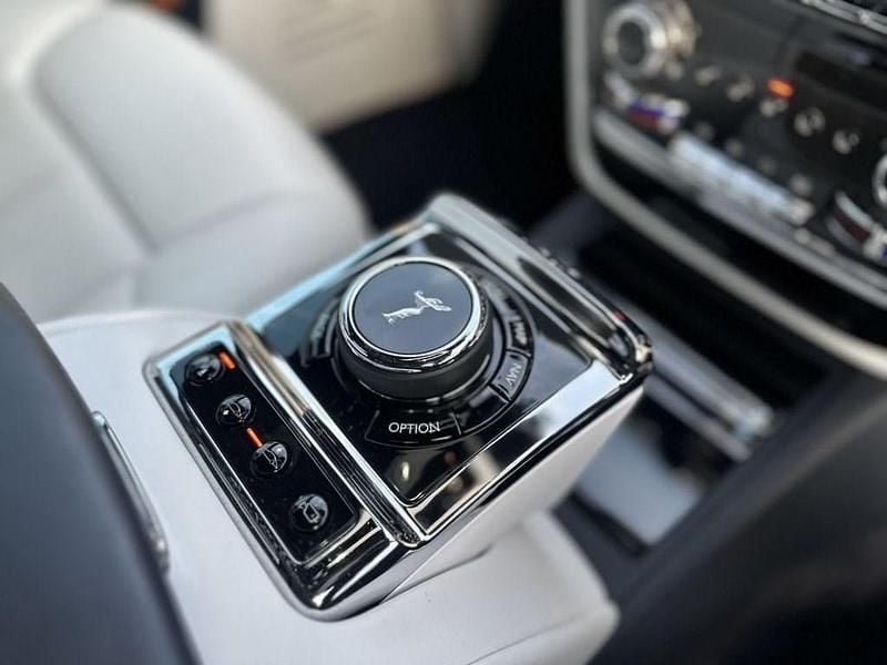 Used Rolls Royce Phantom 571 HP (419 kW) 2025 Blue Sedan