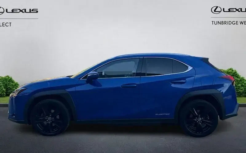 Used Lexus UX 300e 150 kW (204 HP) 2022 Blue SUV